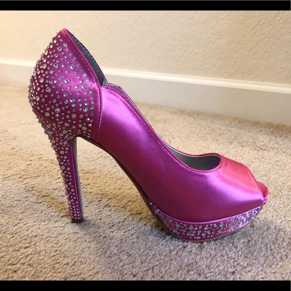 Brand new Rosa Satin heels